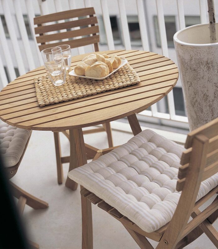 Classic wooden chair - imagine 3